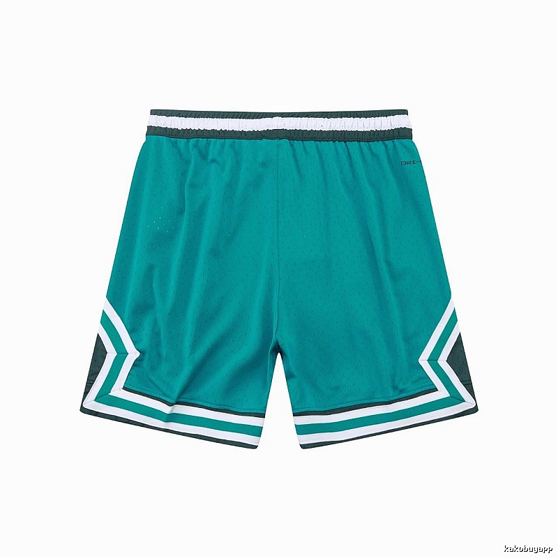 AJ sporty green shorts