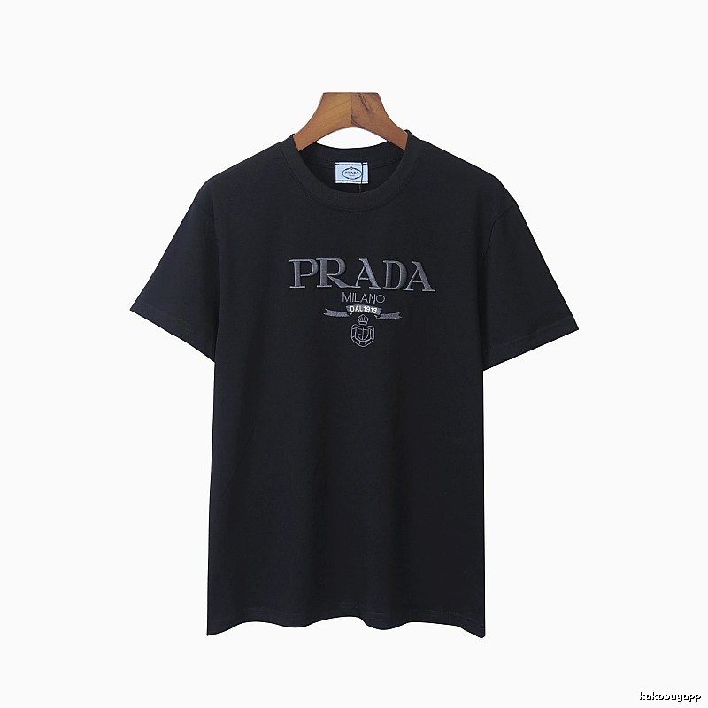 Amiri Streetwear Logo T-shirt Black Small AM with Logo Accent