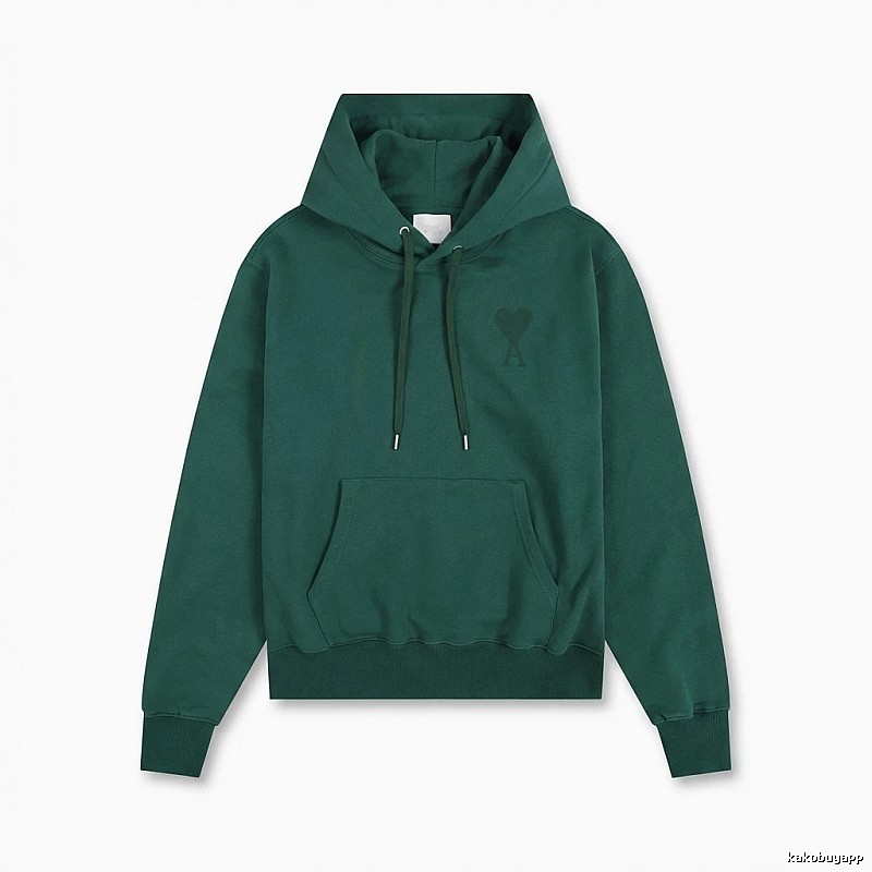 AMI's simple and loving style hoodie.