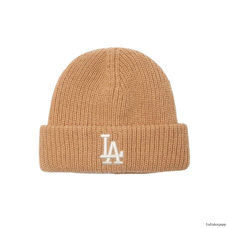 Classic LA-style khaki cap of MLB