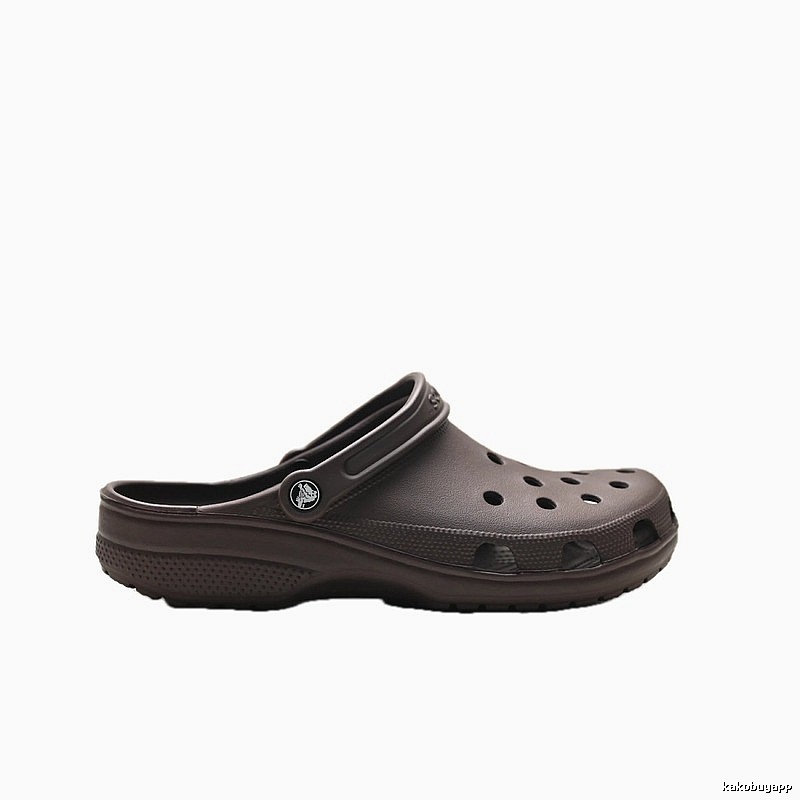 Crocs Classic Clog in Dark Brown