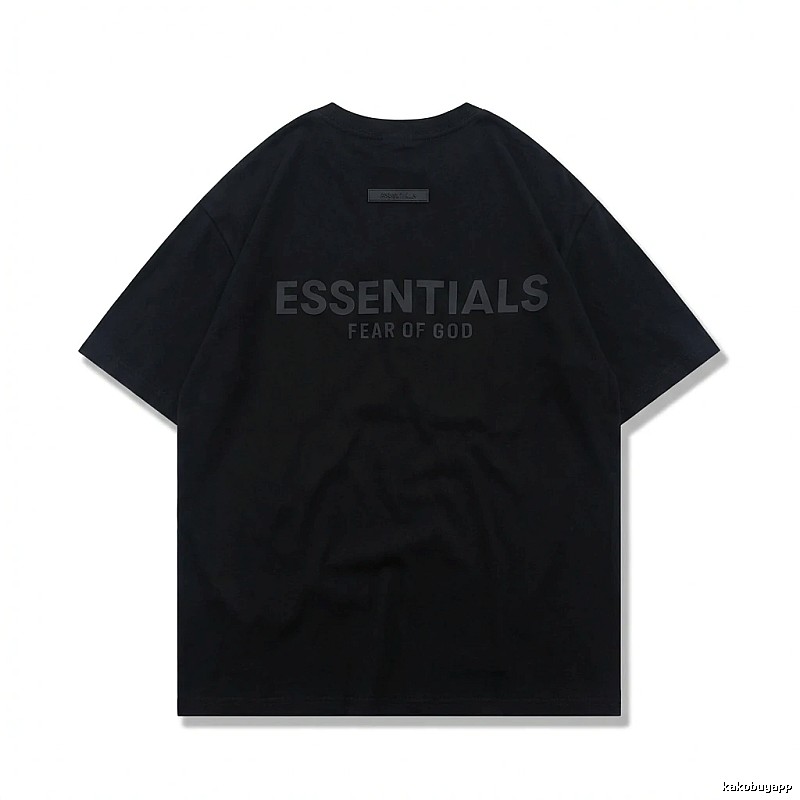 ESSENTIALS minimalist style black T-shirt