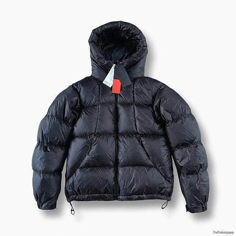 GWD black hooded down jacket