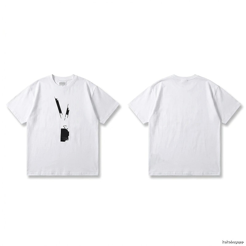 Maison Margiela minimalist style white T-shirt