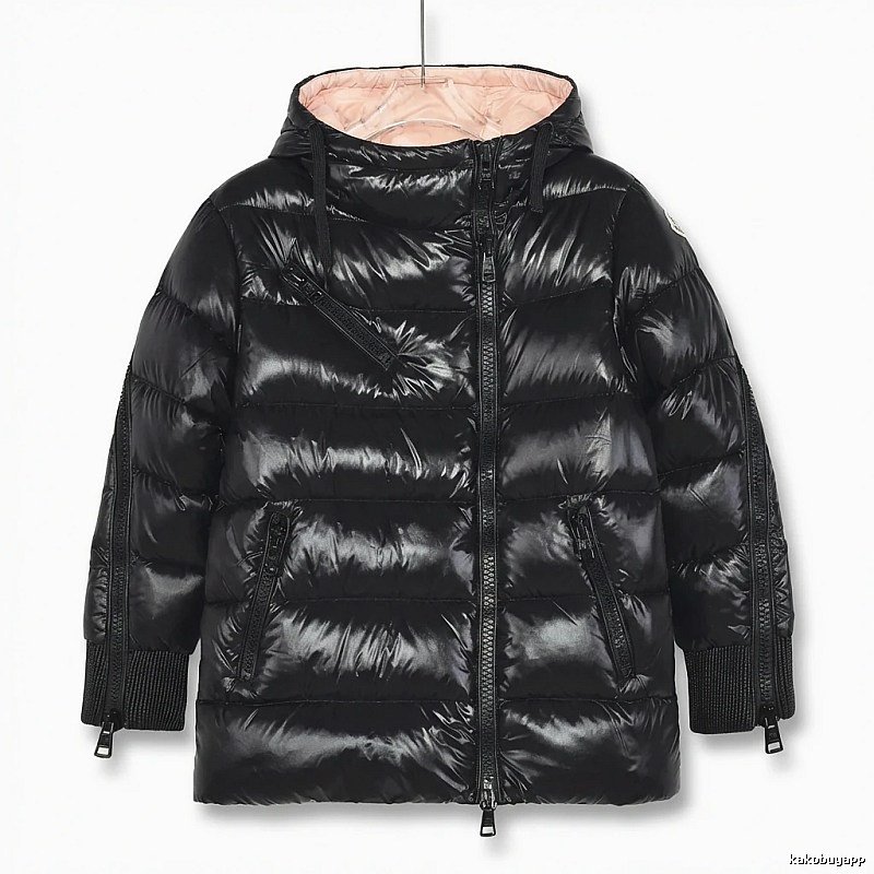 Moncler shiny and stylish black down jacket