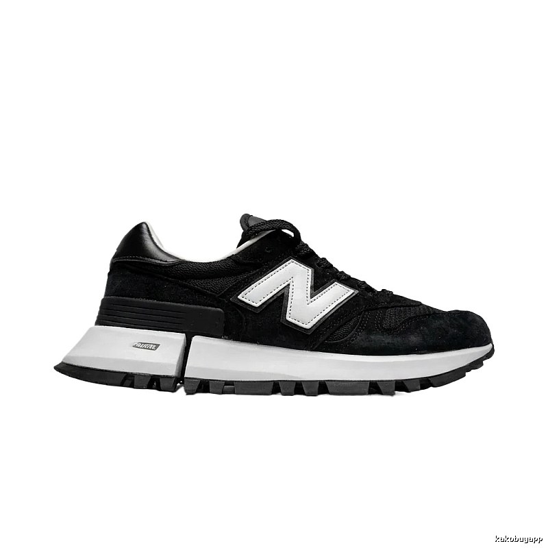 New Balance retro black and white sports shoes