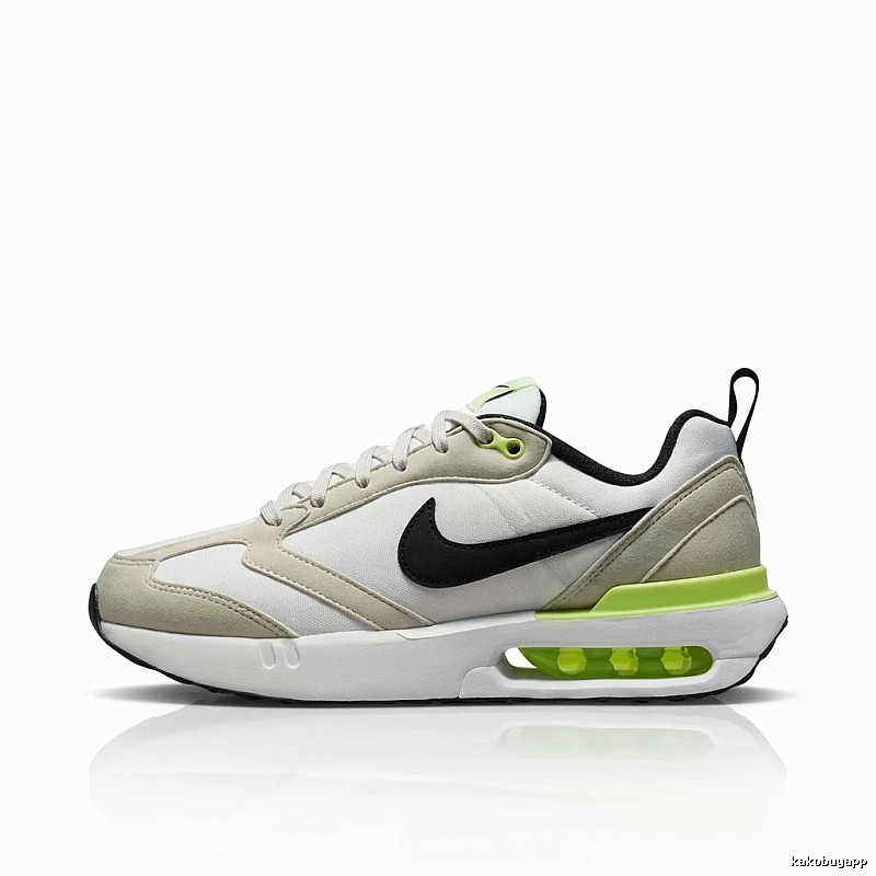 Nike retro-style white and green sports shoes