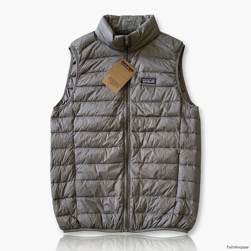 Patagonia Down Vest in Casual Grey
