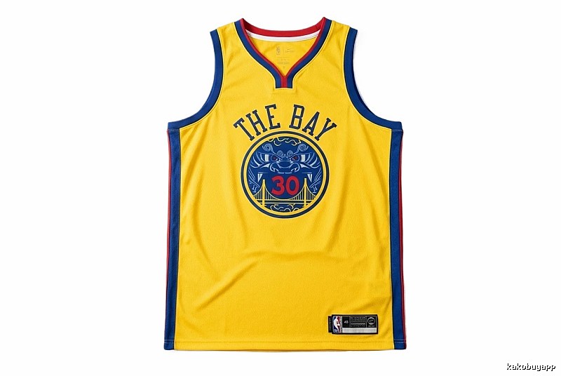 Stephenen Curry's yellow and blue retro-style jersey