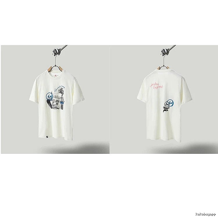 Travis Scott x Jordan Co-branded Graffiti-style Off-white T-shirt
