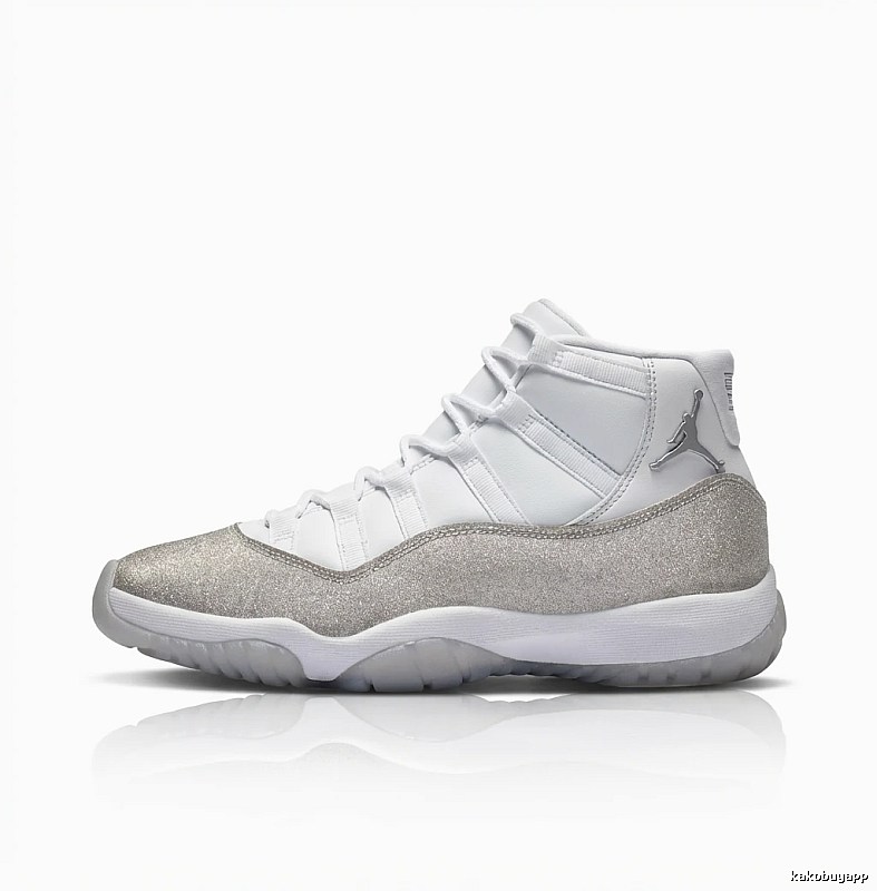 Trendy Silver and White Jordan AJ11 Sports Shoes