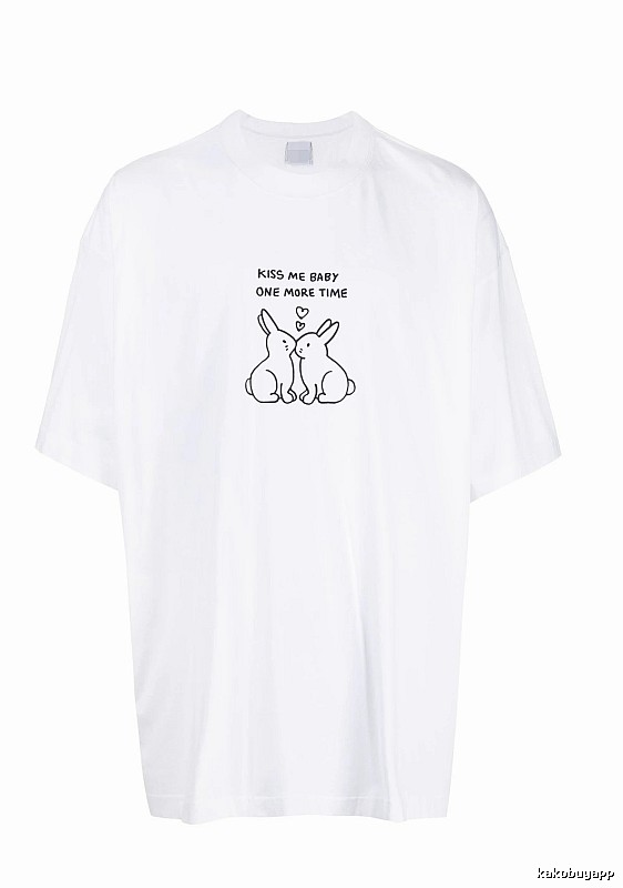 Urban Statement graphic T-shirt Black Colorful Lucky with Casual Appeal