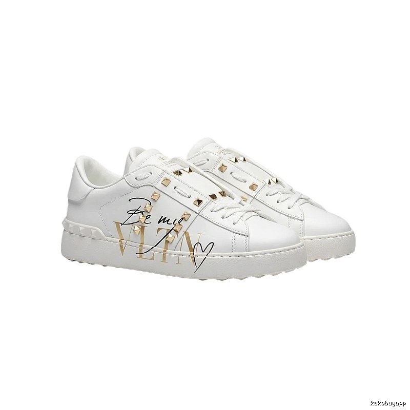 Valentino rivet trendy white shoes